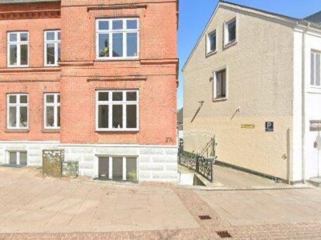 99 m2 kontor til salg i Næstved