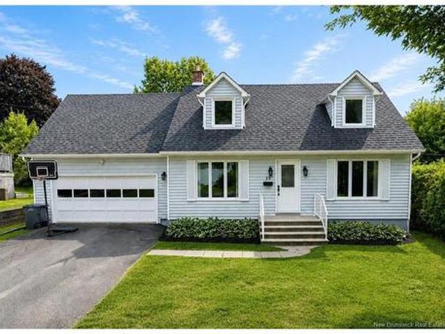 99 Oakland Ave, Fredericton, NB, E3A 1W5 house for sale | Listing ID NB144333 | Royal LePage