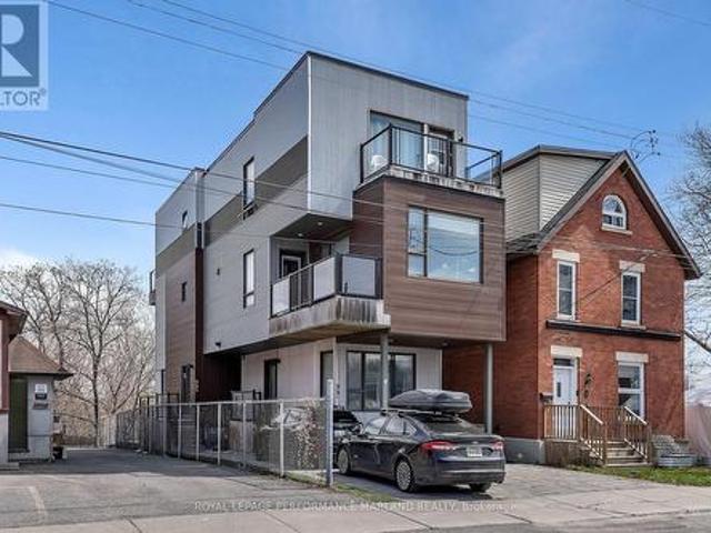 99A & 99B Concord Street N, Ottawa, ON, K1S 0Y7 house for sale | Listing ID X13463 | Royal LePage