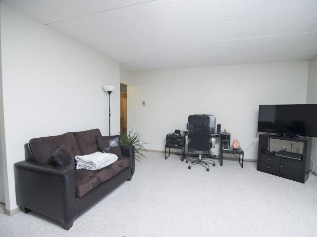 9 Mandalay Drive 2 Bedroom Apartment for Rent at 9 Mandalay Dr, Winnipeg, MB R2P 1T9 The Maples