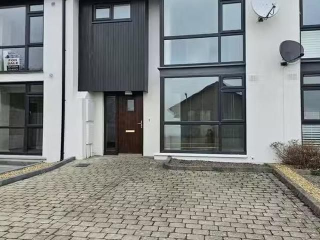 9 Marine Gates, Cobh, Co. Cork, P24R864 is for sale