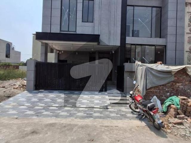 9 Marla Beautiful House For Sale Prime Location Bankers Avenue Cooperative Housing Society, Bedian Road Lahore Bankers Avenue Cooperative Housing Society