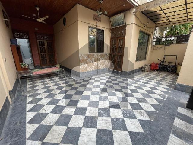 9 marla double storey house available for sale samanabad