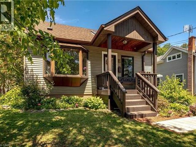 9 Morton Avenue, Dundas, ON, L9H 2P4 house for sale | Listing ID 40836 | Royal LePage