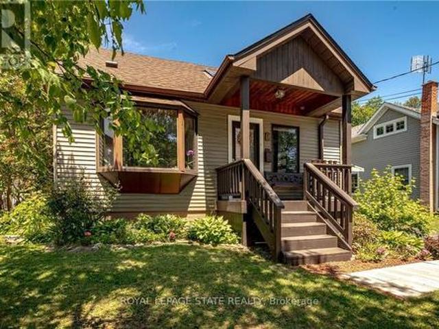 9 Morton Avenue, Hamilton, ON, L9H 2P4 house for sale | Listing ID X13420 | Royal LePage