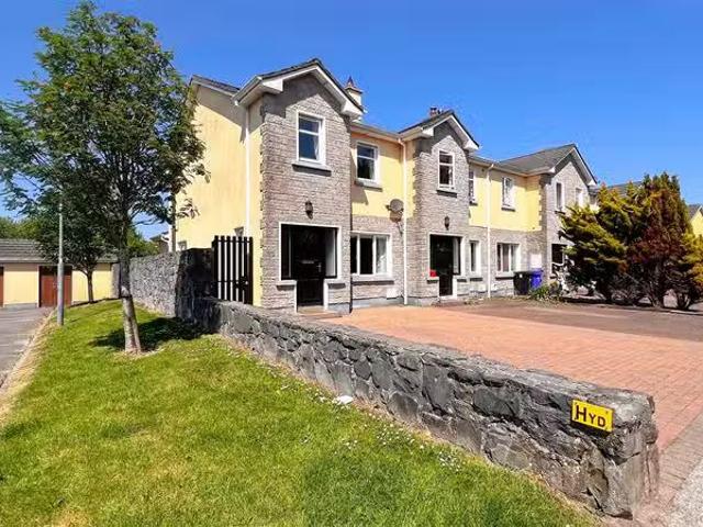9 Oakwood, Athenry, Galway