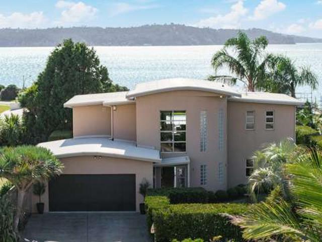 9 Onemana Way, Te Atatu Peninsula, Waitakere City