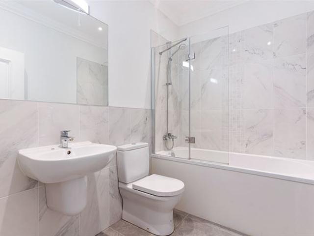 9 Orwell Park Gardens, Dublin 6, Rathgar Lisney Sotheby's International Realty Ballsbridge 4934 MyHome. Ie Lettings