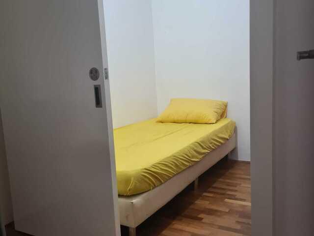 9 A small Air con Room w/out window, for Male tenants only, 3 mins walk to Braddell mrt stn