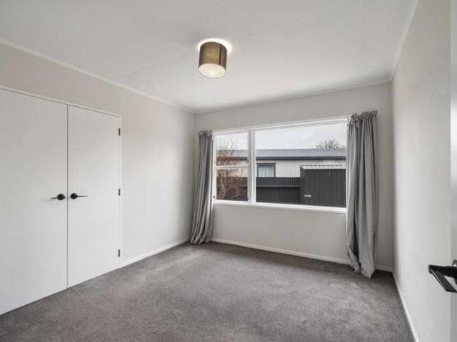9 Abraham Crescent, Milson, Palmerston North City
