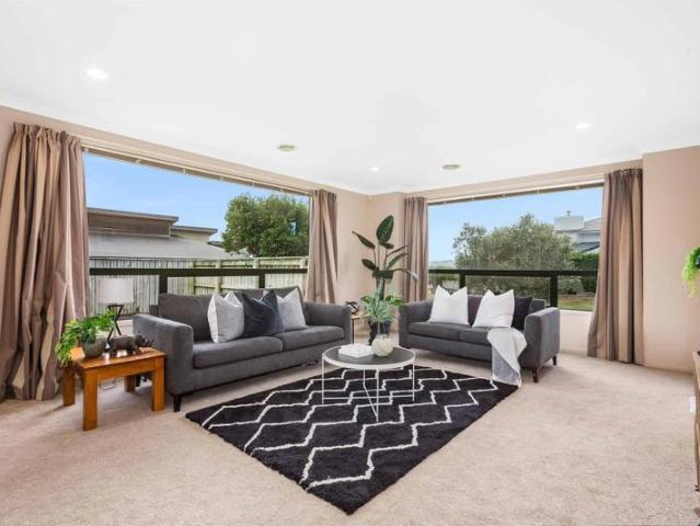9 Aspiring Terrace, Aotea, Porirua City For Sale
