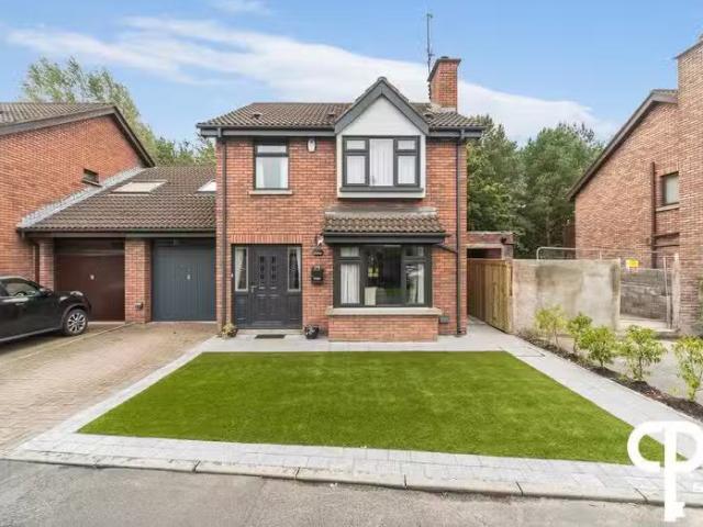 9 Balmoral Park