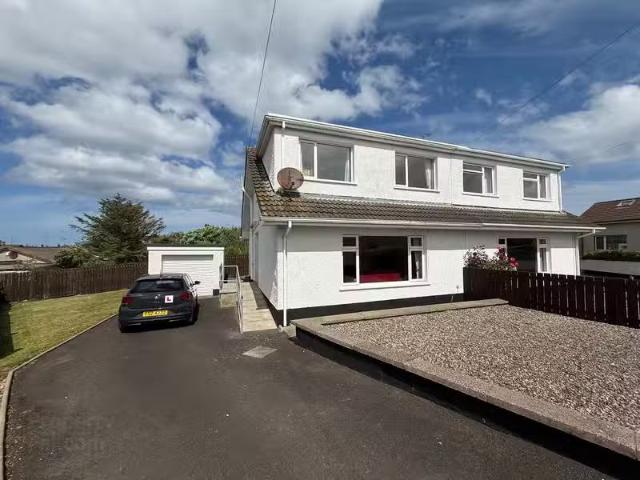 9 Ballaghmore Avenue