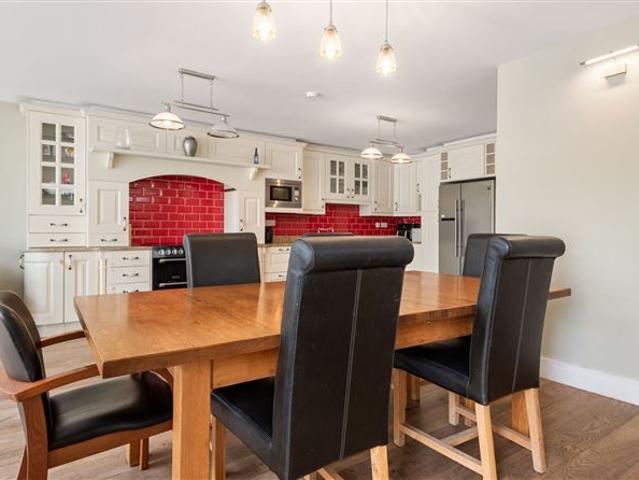 9 Ballinteer Gardens, Ballinteer, Dublin 16 Mullery O'Gara Estate Agents 4824 MyHome. Ie Residential