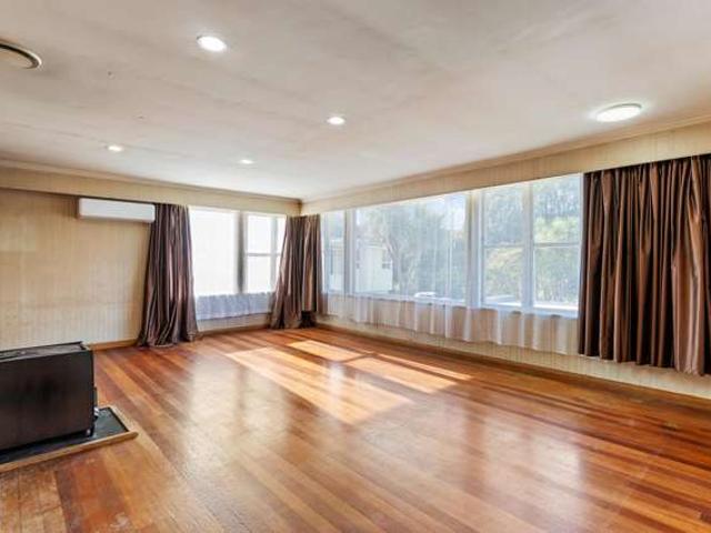 9 Bassett Road, Johnsonville, Wellington City