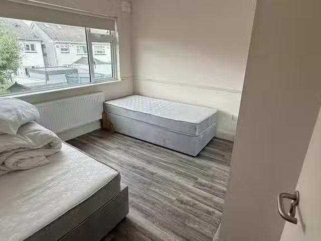 9 Bedroom 6 Bathroom Apartment