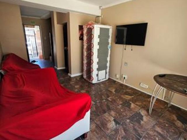 9 Bedroom Apartment in Belhar