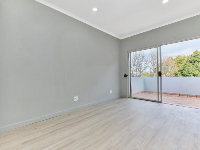 9 Bedroom House For Sale in Bryanston
