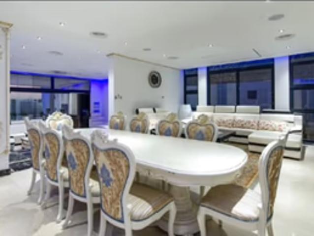 9 Bedroom House For Sale in Bryanston