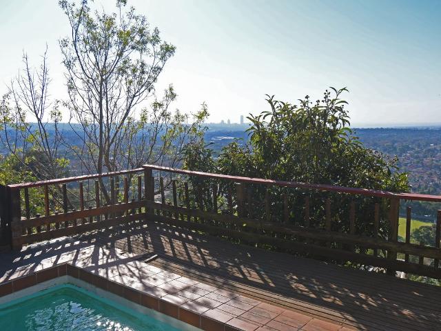 9 Bedroom House For Sale in Linksfield