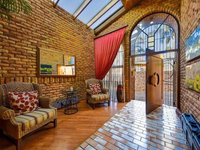 9 Bedroom House For Sale in Waterkloof