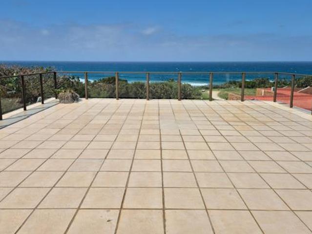 9 Bedroom House in Glenmore