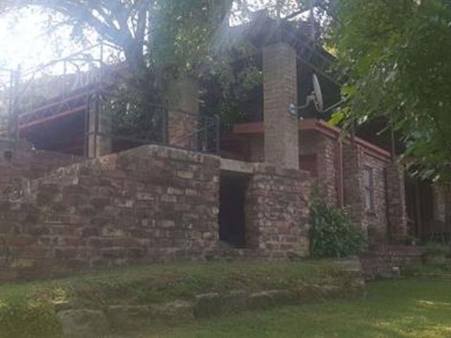 9 Bedroom House in Eureka