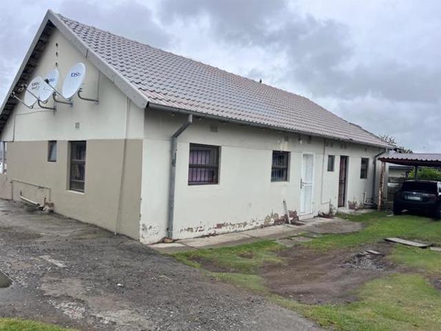 9 Bedroom House in Evander