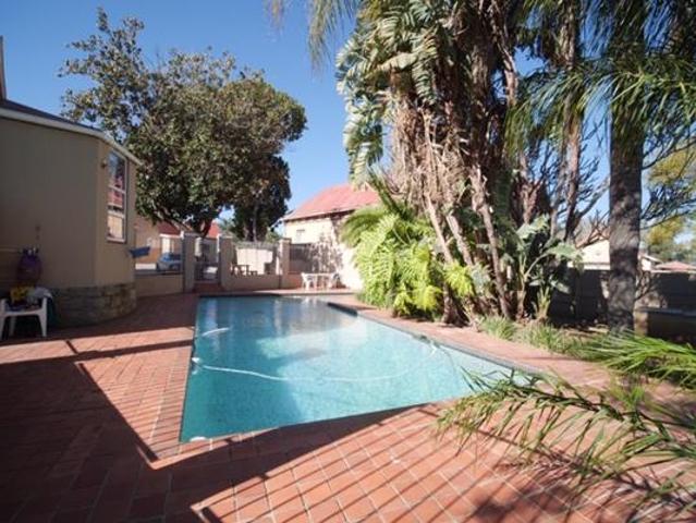 9 Bedroom House in King Williams Town Qonce Central