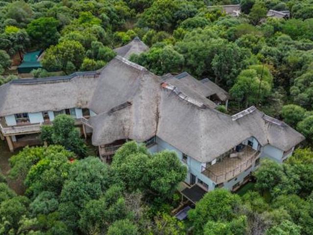 9 Bedroom House in K'shane