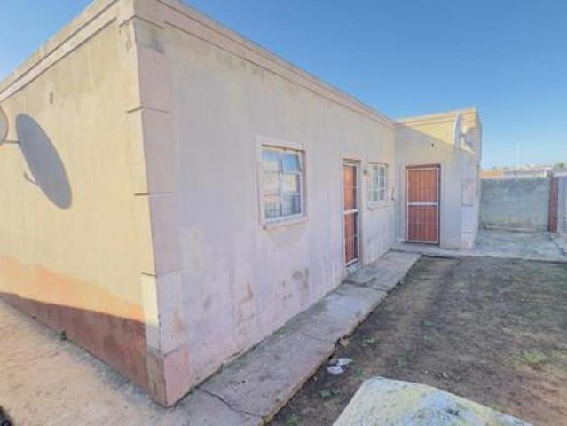 9 Bedroom House in KwaZakhele
