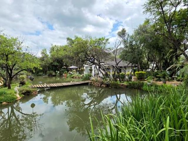 9 Bedroom House in Hartbeespoort Dam
