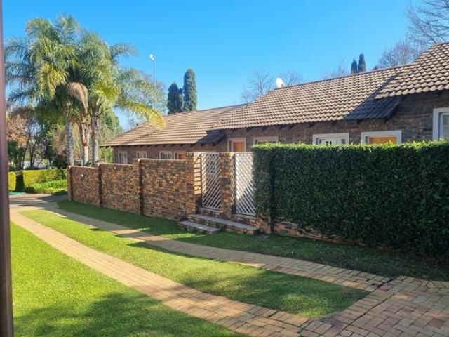 9 Bedroom House in Hutten Heights