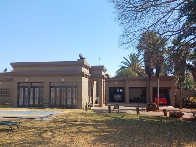 9 Bedroom House in Olifantsfontein