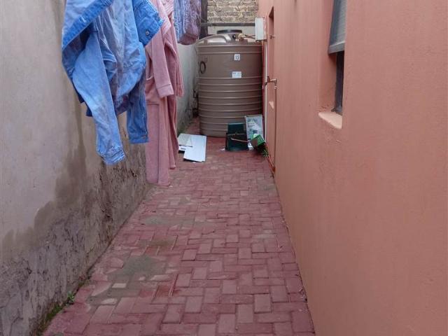 9 Bedroom House in Orange Farm