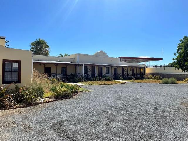 9 Bedroom House in Laingsburg