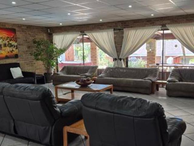 9 Bedroom House in Leisure Bay