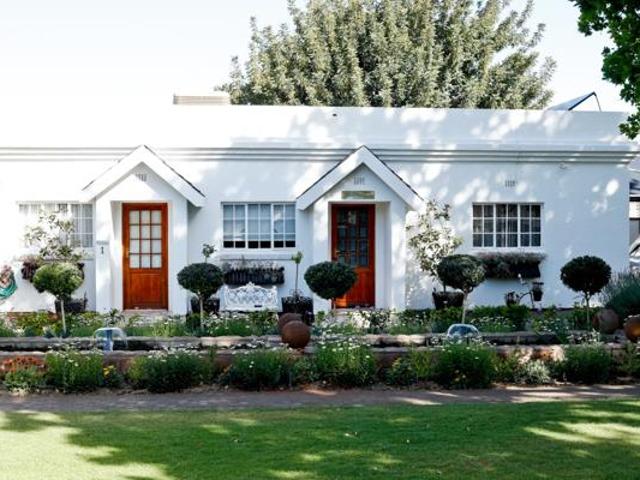 9 Bedroom House in Monument Heights