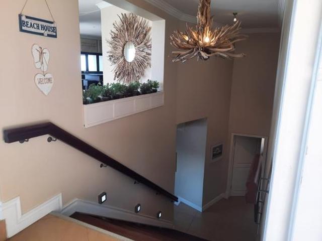 9 Bedroom House in Southbroom