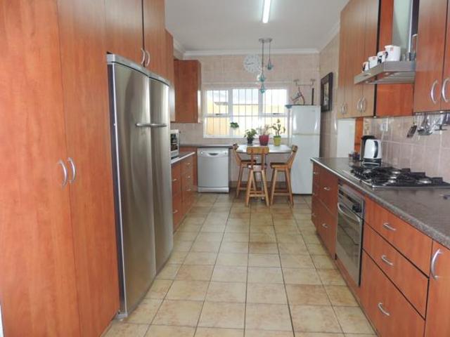 9 Bedroom House in Saint Michaels on Sea