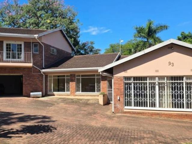 9 Bedroom House in Steiltes