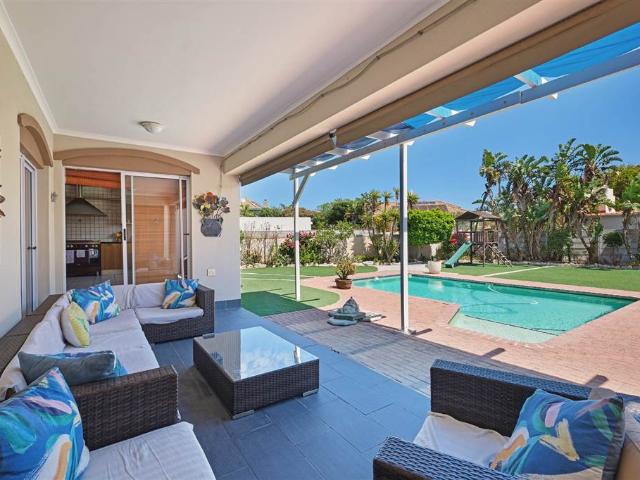 9 Bedroom House in Sunset Beach