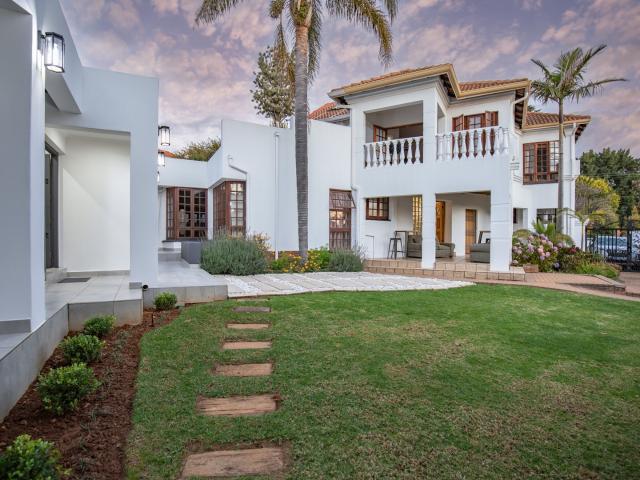 9 Bedroom House in Waterkloof Ridge