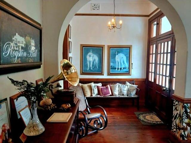 9 Bedroom House in Umtentweni