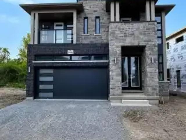 9 Bedroom House Niagara Falls ON 102578835