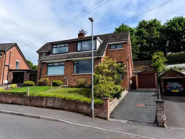9 Beechgrove Rise