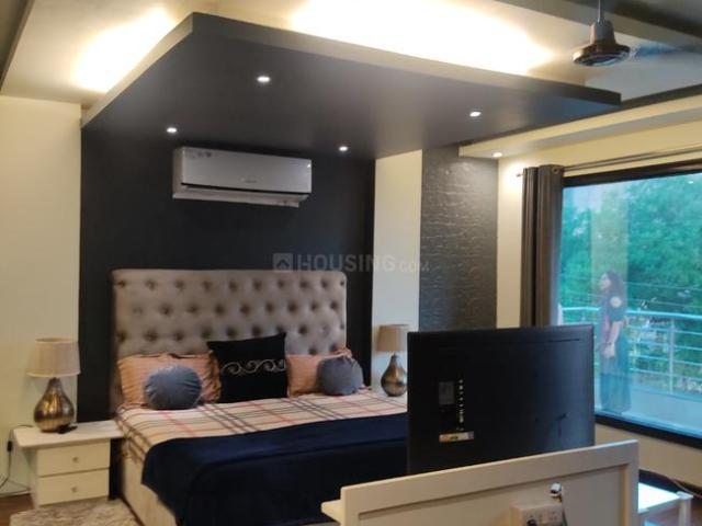 9 BHK Villa in Sector 43 for resale Noida. The reference number is 15904216