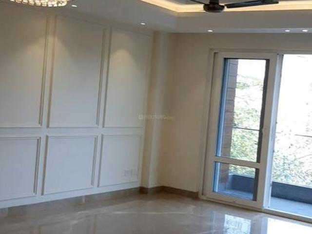 9 BHK Independent House in Punjabi Bagh for resale West Delhi. The reference number is 6771434