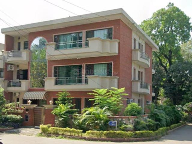 9 BHK Independent House in Sector 10 for resale Chandigarh. The reference number is 20924107