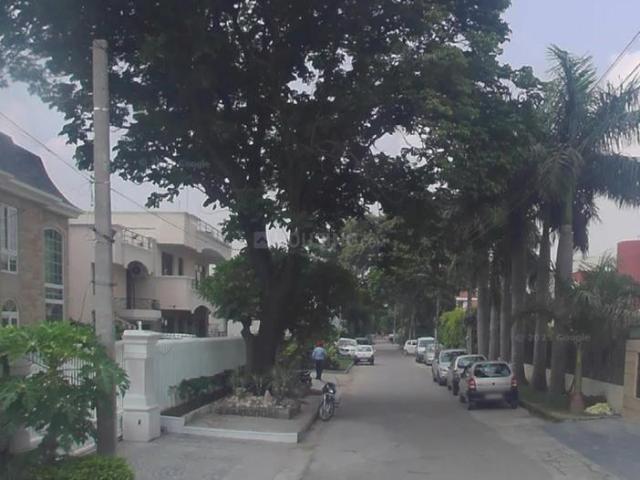 9 BHK Independent House in Sector 28 for resale Chandigarh. The reference number is 17798287